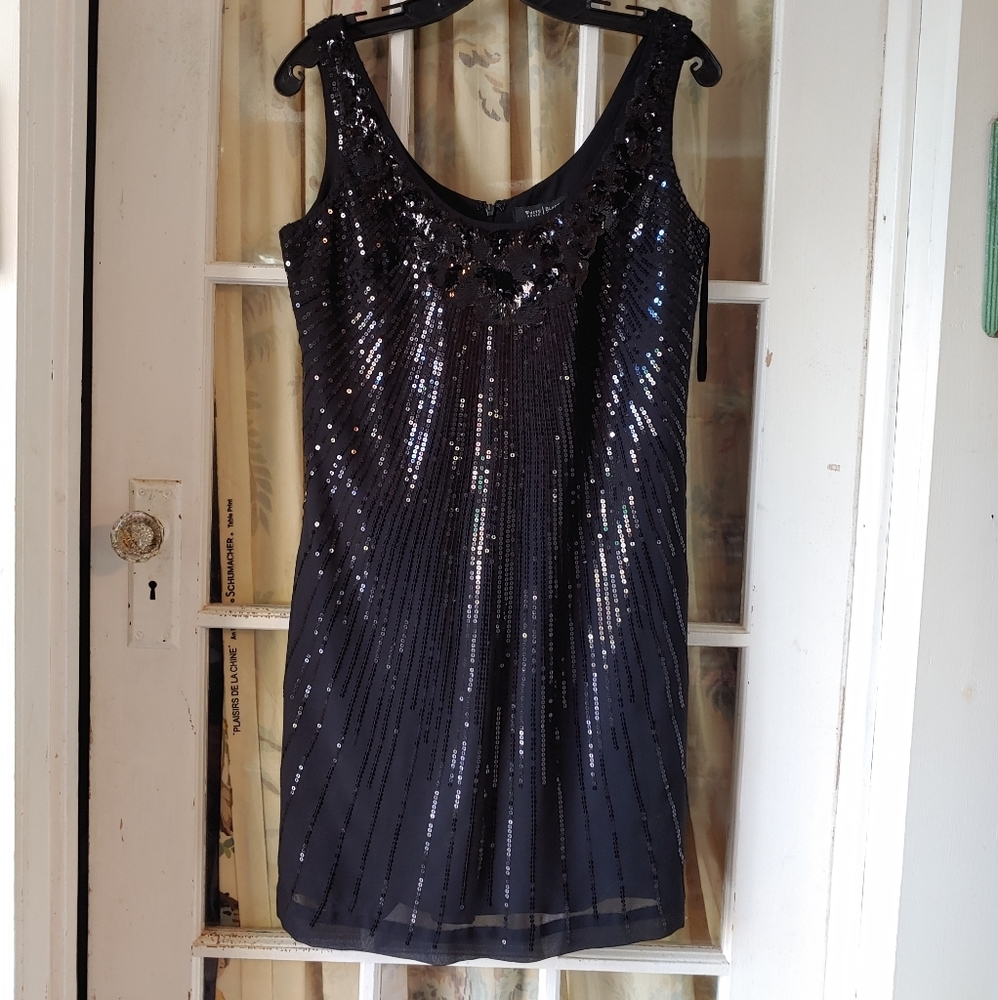 Black sequin party dress